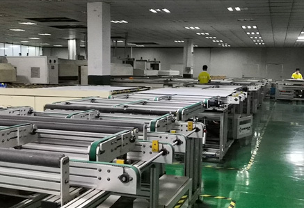half-cell-mono-solar-panel-factory