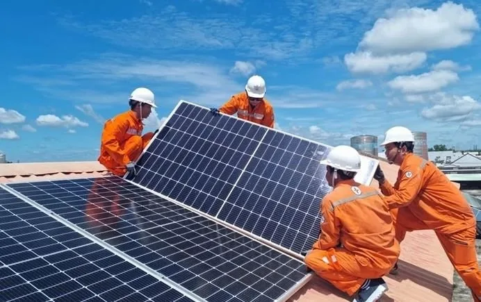 Điện mặt trời mái nhà không chỉ giúp tiết kiệm điện